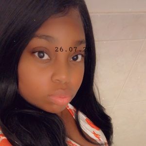 Meet your Posher, Nikki